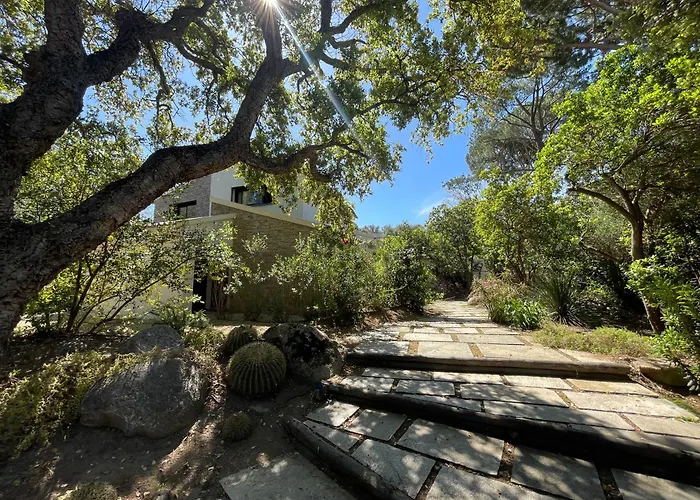 Mare E Monte - Cala Rossa Villa